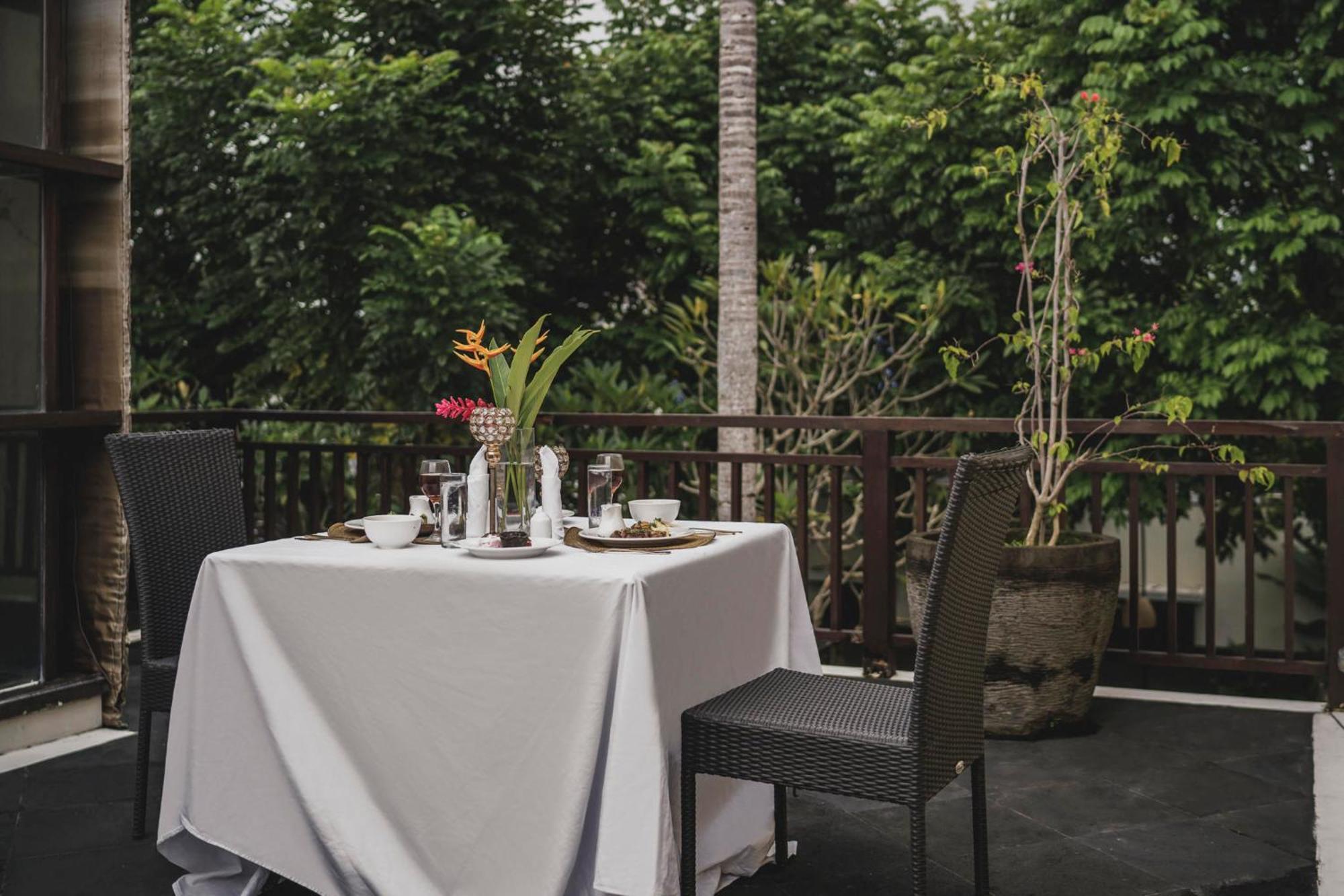 Canggu Circle Villa By Ini Vie Hospitality Exteriör bild